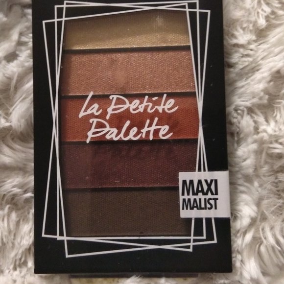 Brand NEW L'OReal Mini Eyeshadow Palette - Picture 2 of 9